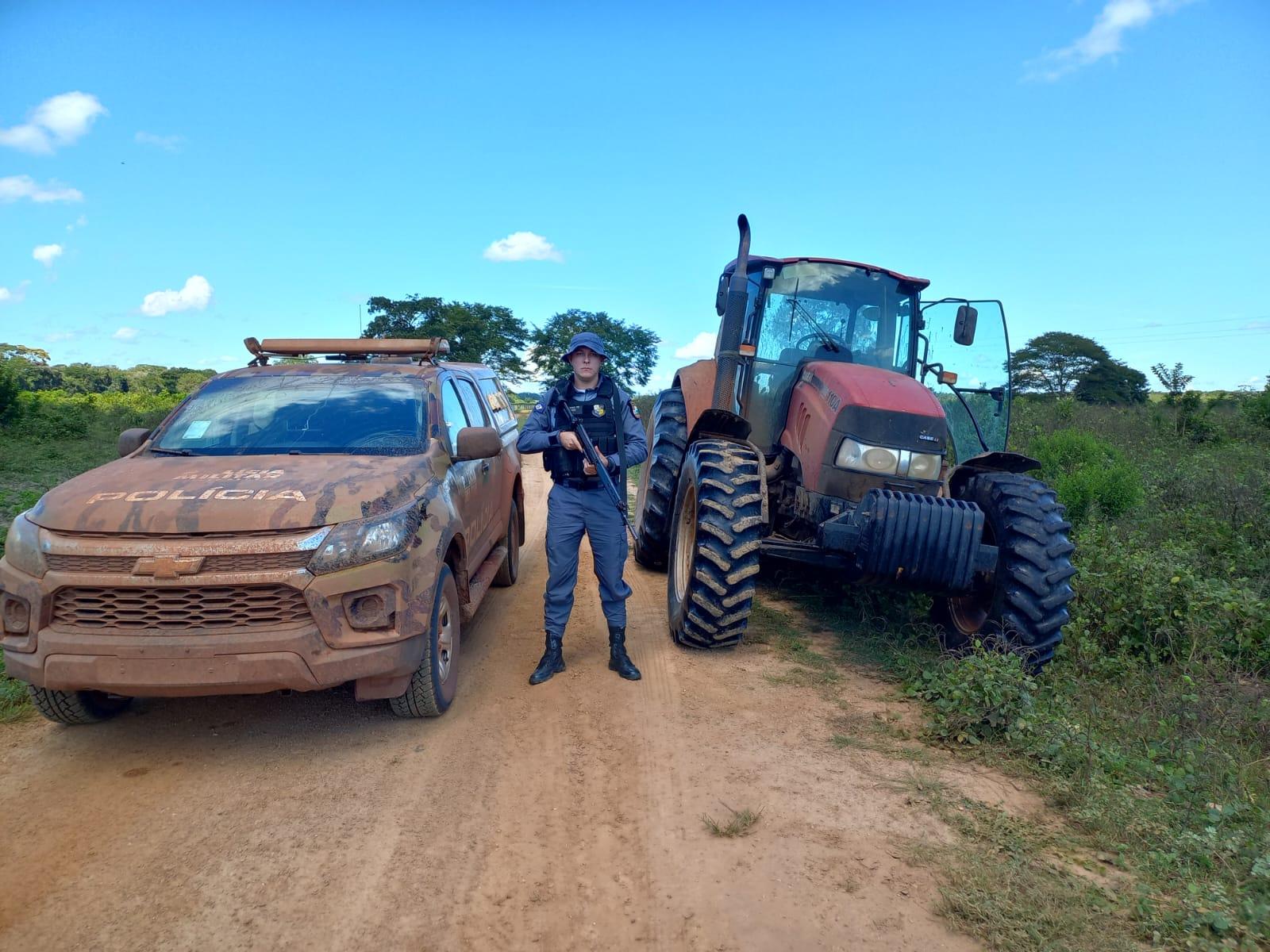 Polícia Militar recupera trator e Fiat Strada roubados em fazenda de Gaúcha do Norte