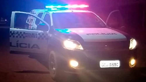 Após perseguição motociclista sem CNH é preso empinando moto no bairro Concórdia